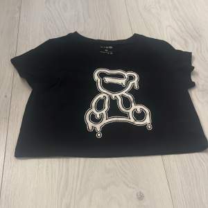 Kroppad T-shirt från SHEIN 