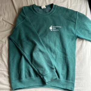 Grönblå Sweatshirt - Sweatshirt i S med skitfin färg från Storbritannien