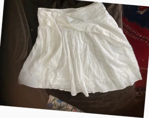 Burberry kjol i bomull. Stl 36 - Burberry kjol i bomull. Stl 36 . I mycket bra skick utan defekt