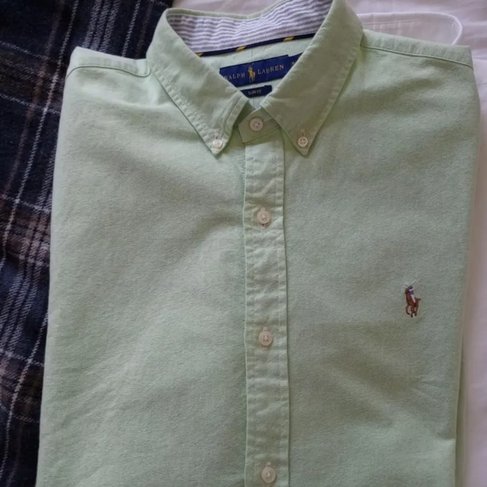 Polo Ralph Lauren Oxford Skjorta  Storlek XL Slim Fit Använd 2ggr - Utan anmärkning!  . Skjortor.