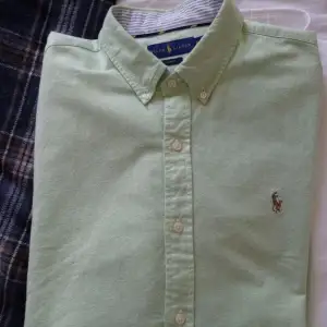 Polo Ralph Lauren Oxford Skjorta  Storlek XL Slim Fit Använd 2ggr - Utan anmärkning!  