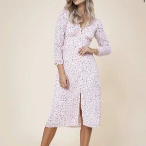 Adoore klänning - Säljer min Adoore klänning i storlek 36. 900 kr inkl frakt 🫶🏼🥰