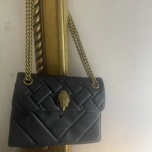 Kurt geiger  - Säljer denna lilla storlek av Kurt Geiger då den aldrig kommer till andvändning. 