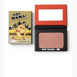 The balm blush  - Blush ifrån the balm (hot mama) använd 1 gång endast skriv om du vill ha egna bilder eller vid frågor❤️
