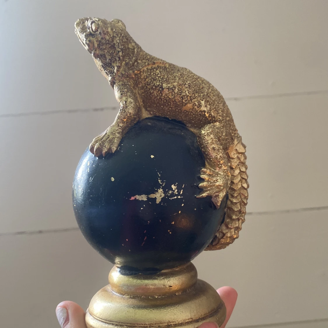 Guldig prydnads ödla - 90