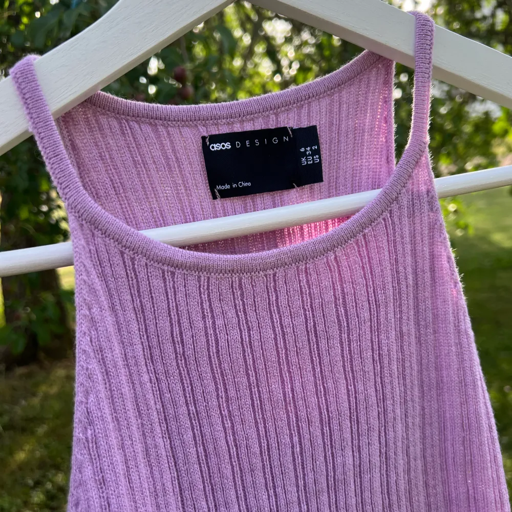 Lika/rosa klänning i virkat material från Asos. Aldrig använd!💖. Klänningar.