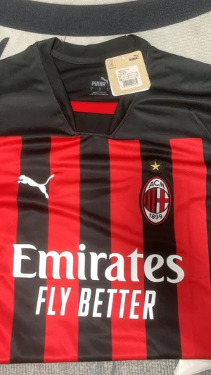 Milan 21/22 Home kit (Ibrahimović 11) - AC Milan 