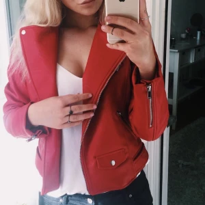 Zara skinnjacka  - Fin skinnjacka 