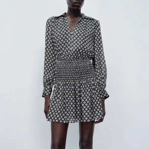 Klänning zara - Jättefin klänning från zara, endast använd 1 gång💗 storlek xs 