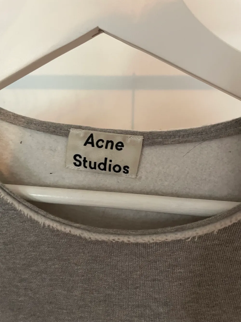 An old/ vintage Acne Studios sweatshirt. For men size S, for women size ~M. Hoodies.
