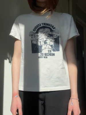 Brandy t-Shirt - T-shirt från bandy mellvile🫶🏻 Lite sliten (tycket ser lite slitet ut) men ändå en mycket fin topp!