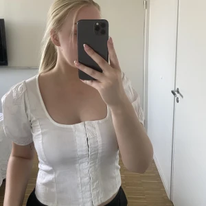 Topp  - Topp från Nelly aldrig använd