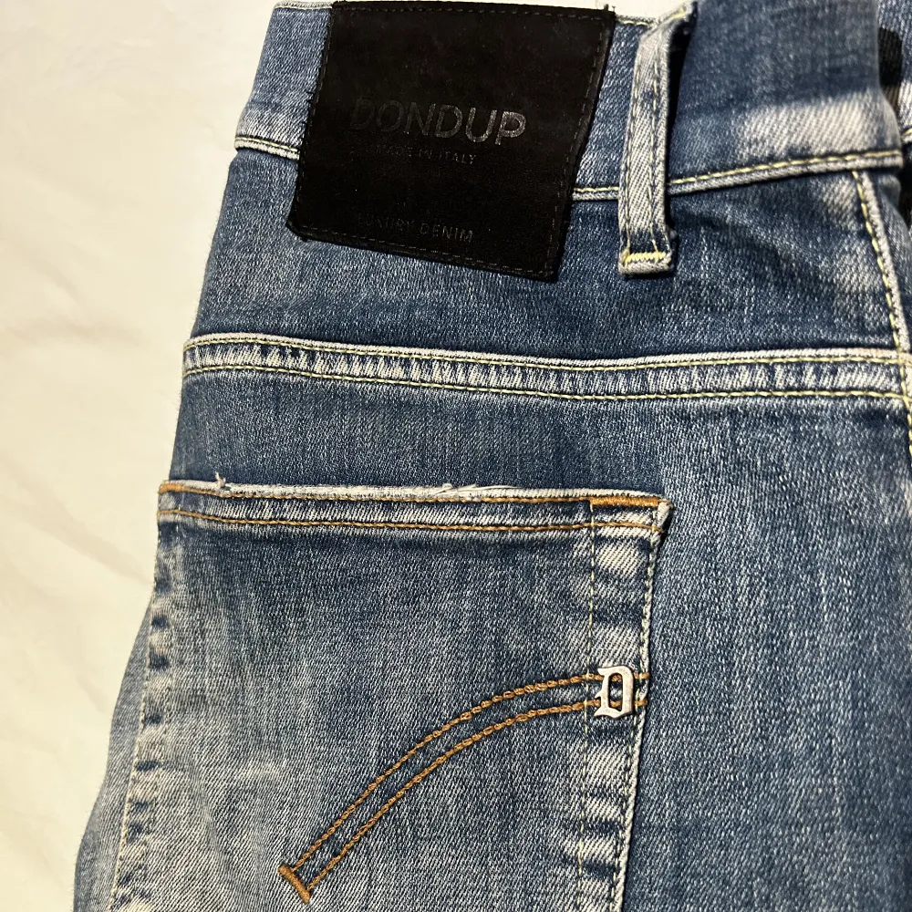 Riktigt snygga dondup jeans i storlek 30. Skick 9/10. Jeans & Byxor.
