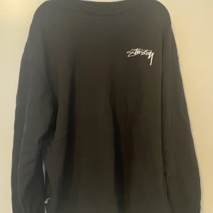Stussy sweatshirt - Stussy sweatshirt köpt i London. 10/10 skick riktigt fet