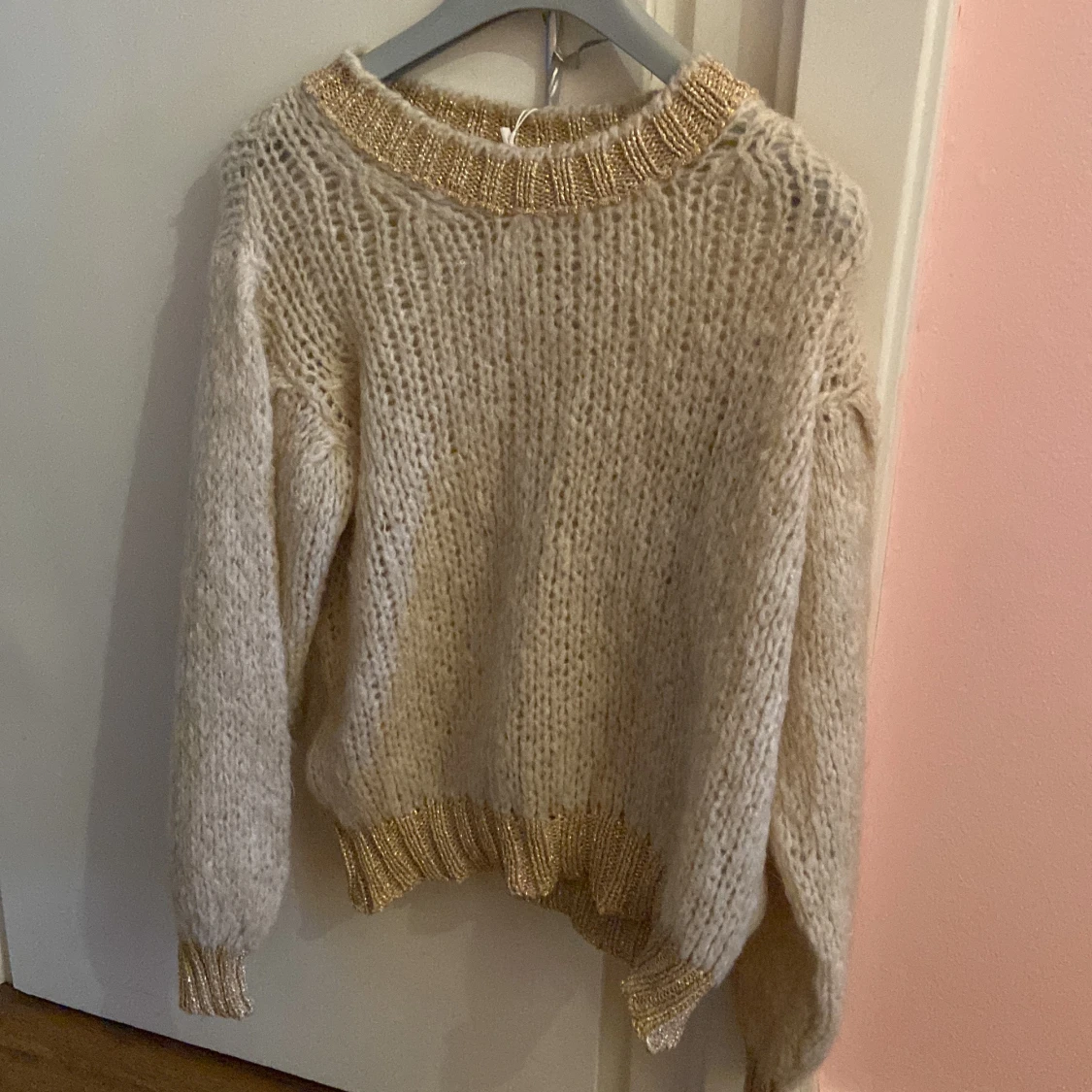 Stickad tröja 
