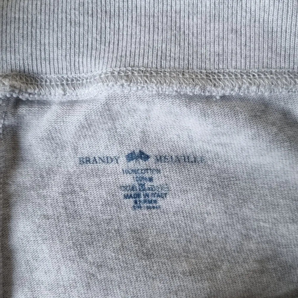 Lågmidjade mjukisbyxor från Brandy butiken i Stockholm, ej använda. One size men passar s/m Köpta för 400kr. Saknar fickor. . Jeans & Byxor.