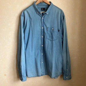 Snygg Crocker skjorta XL - Perfekt skick,som ny,XL,längd 83cm,bredd58cm,100%bomull