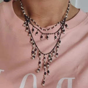 Y2k halsband pärlor  - Vintage 90tal - Fattas en berlock