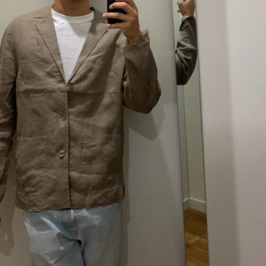 Linne overshirt  - Linne overshirt från hm, använd en gång! 