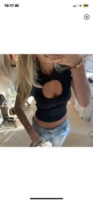 Topp - Super snygg topp!! Väldigt eftertraktad