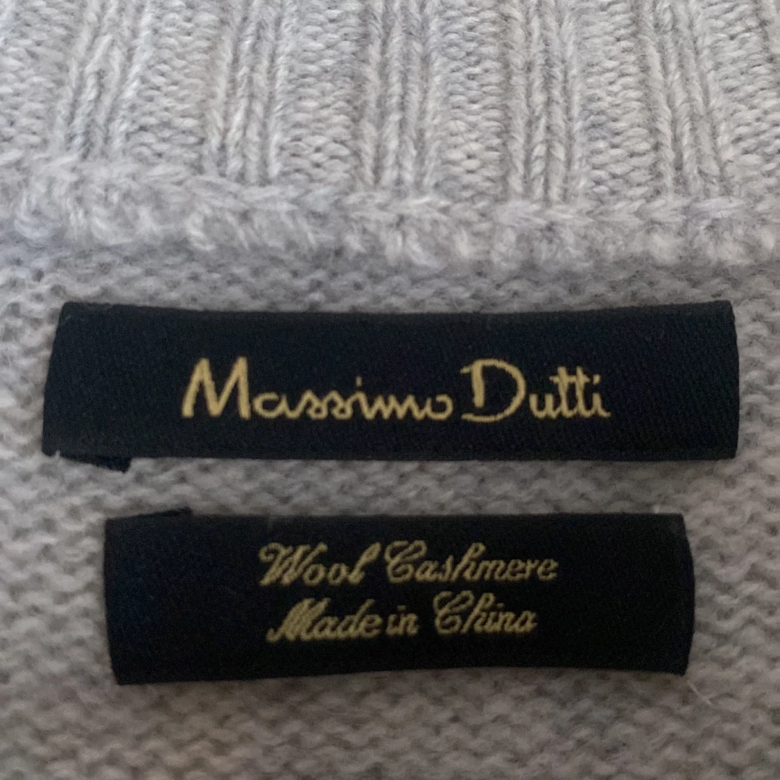 Massimo dutti stickad  - 90