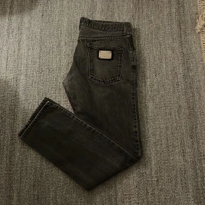 Dolce gabbana jeans  - Tja säljer ett par sjukt snygga dolce Gabbana jeans i nyskick, självklart äkta