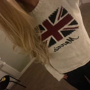 Morris tröja  - Säljer nu min populära tröja från Morris då jag tyvärr inte får någon användning av den, bara att höra av sig vid frågor! Om fler är intresserade blir de budgivning🤍