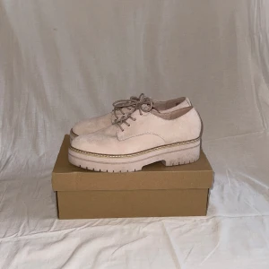 Tamaris: Gubbrosa Shoes -size 42 - Pink shoes from Tamaris in size 42🫧  -USED ONCE- Box included! Meetup in Stockholm/Shipped at customers expense<3