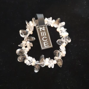 Armband - Helt nytt. Hör gärna av dig vid frågor eller funderingar 