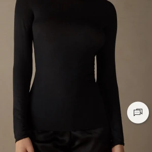 Tröja - Svart intimissimi tröja i storlek M