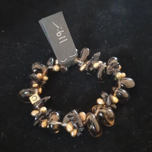 Armband - Helt nytt. Hör gärna av dig vid frågor elelr funderingar 