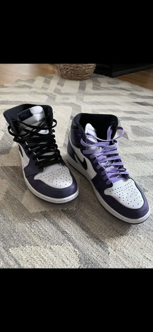 Säljer Jordan High från Goat  - Köptes på goat för 3500 Säljer i strl 44