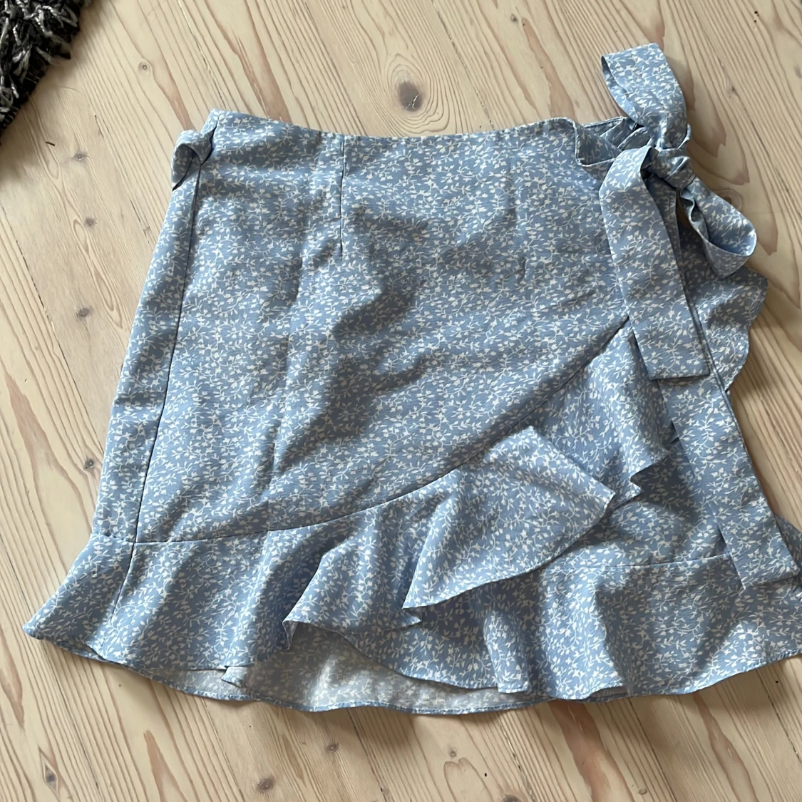 Blå blommig Kjol - 91