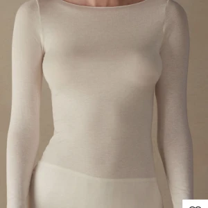 Intimissimi - Vit Intimissimi tröja inga defekter när jag kollade säljer för 350+frakt