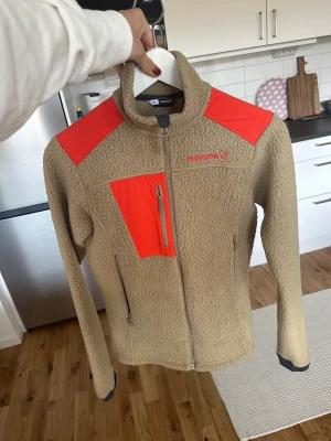 Norröna fleece! - Aldrig använd, för liten💗