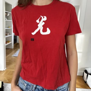 T-shirt - Så najs t-shirt med coolt print!