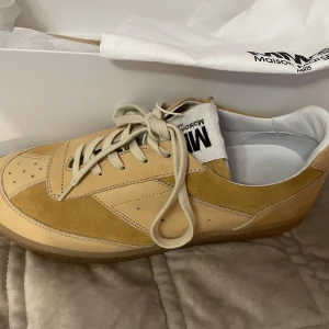 Maison Margiela skor - Säljer Margiela skort. Helt nya.  Säljer pga att de är stora för mig