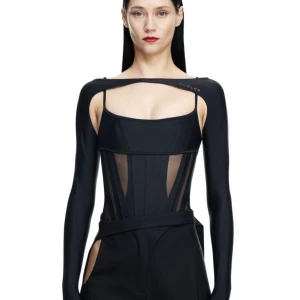 Bolerohandskar Mugler x hm - Intressekoll på dessa bolerohandskarna från Mugler x hm. Helt slutsålda. Storlek XL, helt ny