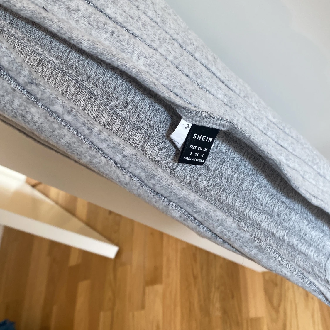 Grå långklänning - 91