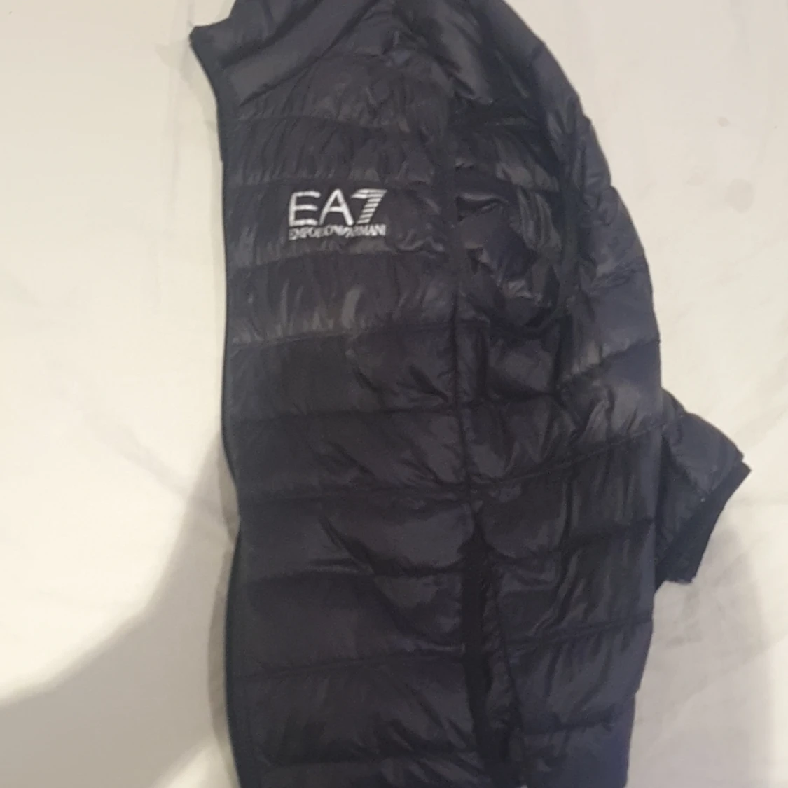 Armani väst det går bra med byte men hälst pengar - 90