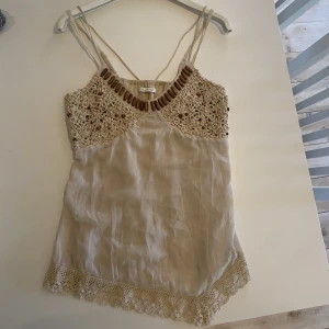 Linne🤎 - Linne ifrån märket b.Young. Köpt secondhand men jättebra skick🤎Storlek M och true to size. 