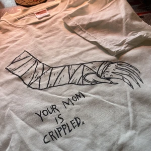 Supreme x Neckface (2003!!! RARE) - Säljer denna extremt rare tisha från 2003. 8/10 skick trots sin ålder och prints är perfekt intakta. Denna dyker inte upp så ofta, passa på att haffa en rare piece of streetwear history 👀