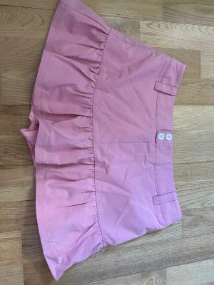 Rosa skort (kjol med shorts) från cider! Använd endast en gång. 