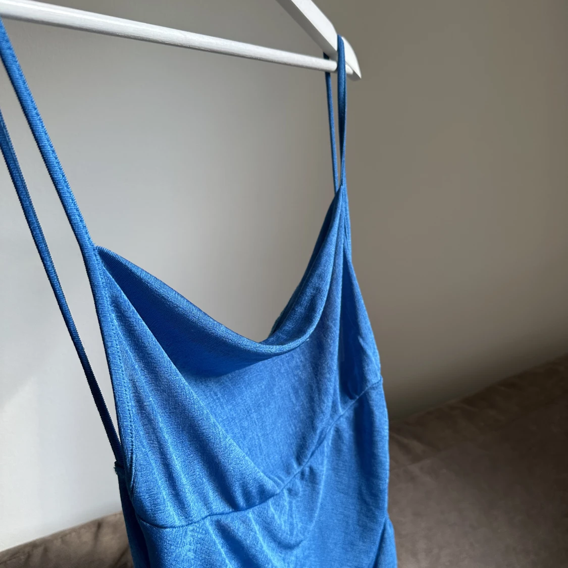 Den perfekta blåa klänningen  - 91