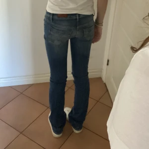 Ltb jeans  - Säljer dessa Ltb jeansen i modellen ”Valerie”. Endast testade med prislappen kvar! Skriv gärna om du har några funderingar eller frågor💕💕