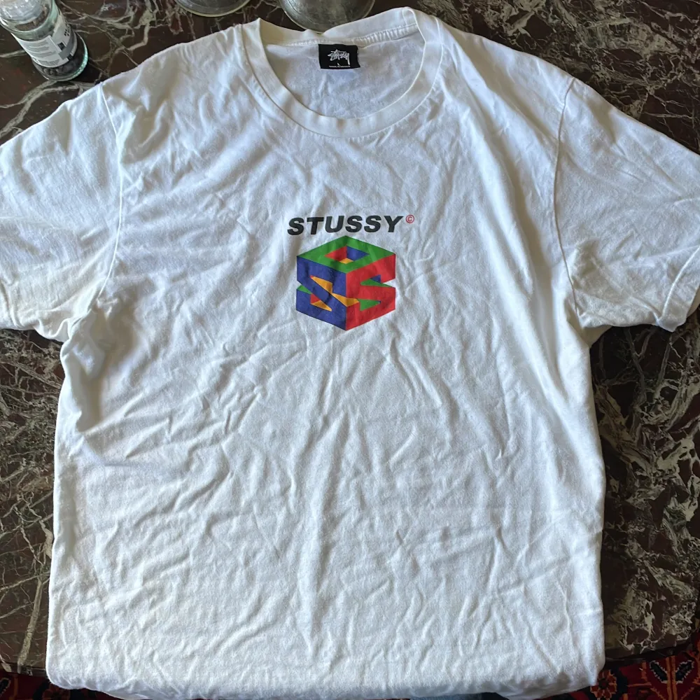 Köpt från Ettresex några år sen, aldrig riktigt kommit till användning.. T-shirts.