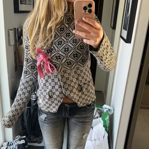 Kofta odd molly - Jättesöt tröja från odd molly!