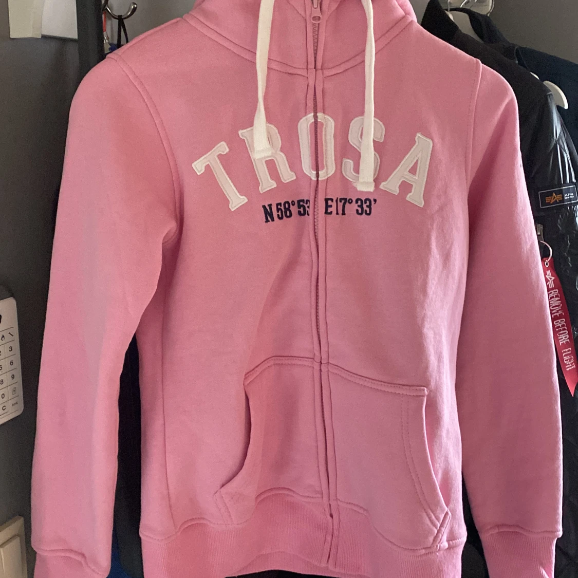 Rosa tjock tröja  - 90