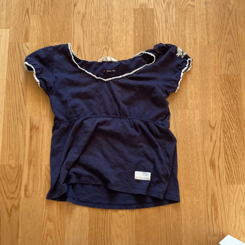 Superfin tröja från Odd Molly, inga defekter. Står ingen storlek men skulle säga xs/s, priset är diskuterandet. Fråga för andra funderingar!!💗💗. Toppar.