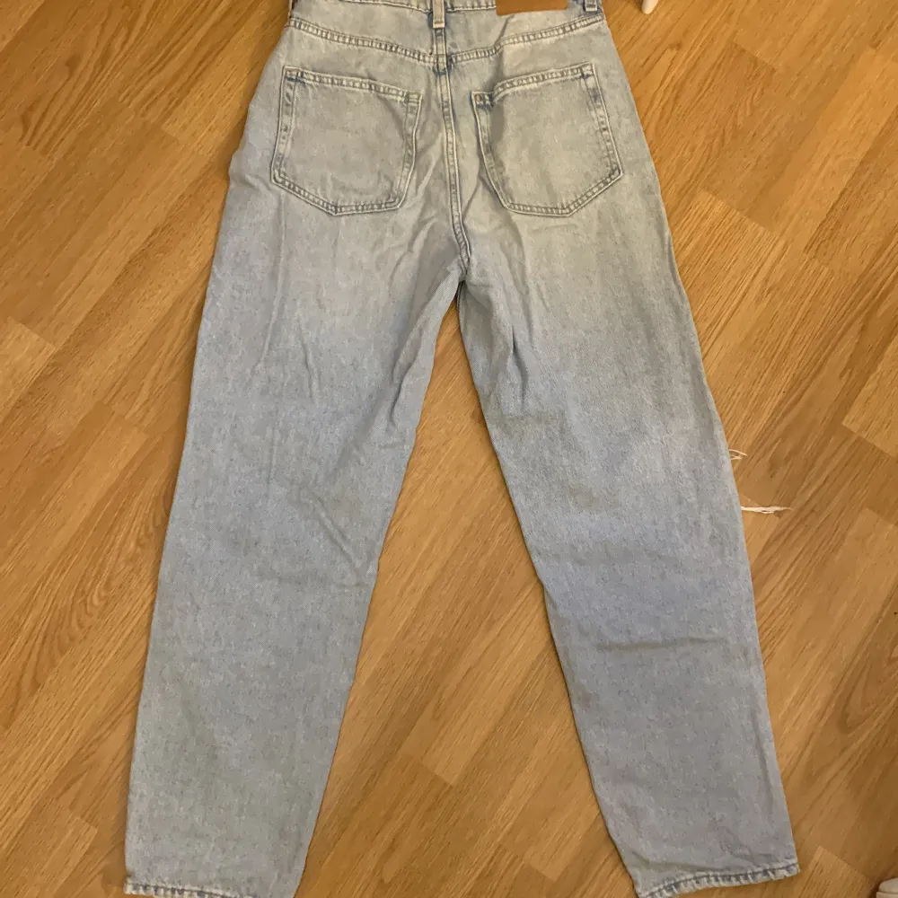 Ankle Length, använt många gånger så hålen blivit lite större men är användbara. Jeans & Byxor.